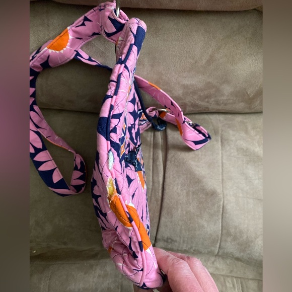 Vera Bradley Hipster crossbody bag in the "Loves Me" pattern cotton fabric - Picture 9 of 12